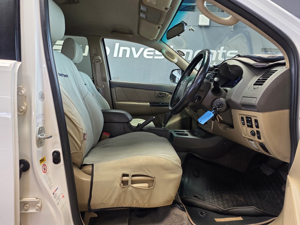 TOYOTA FORTUNER FORTUNER 3.0D-4D R/B A/T - 11