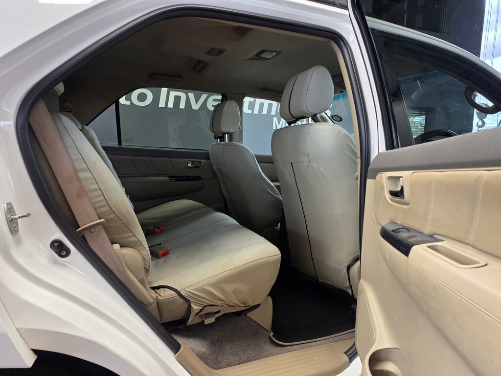 TOYOTA FORTUNER FORTUNER 3.0D-4D R/B A/T - 7