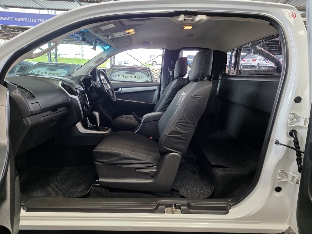 ISUZU KB KB 300 D-TEQ LX A/T P/U E/CAB - 8