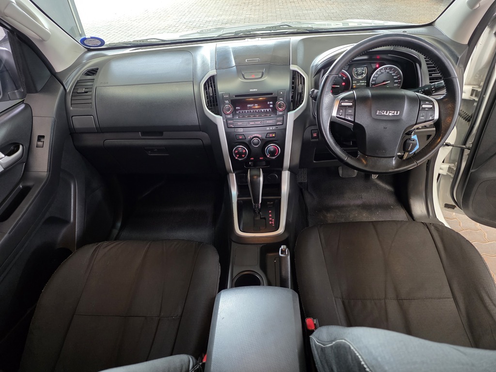 ISUZU KB KB 300 D-TEQ LX A/T P/U E/CAB - 9