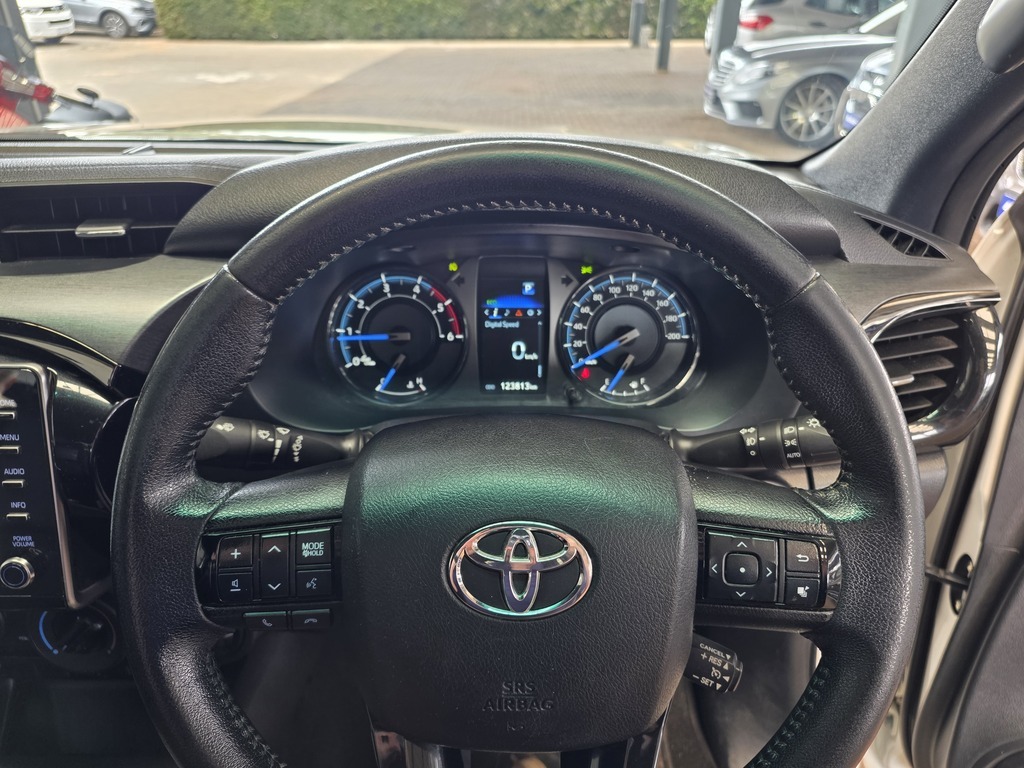 TOYOTA HILUX HILUX 2.8 GD-6 RB LEGEND 4X4 A/T P/U E/CAB - 11