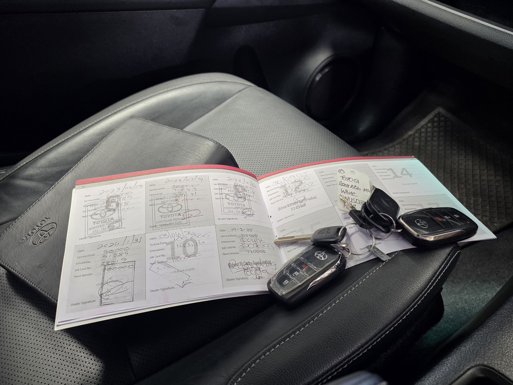 TOYOTA HILUX HILUX 2.8 GD-6 RB LEGEND 4X4 A/T P/U E/CAB - 12