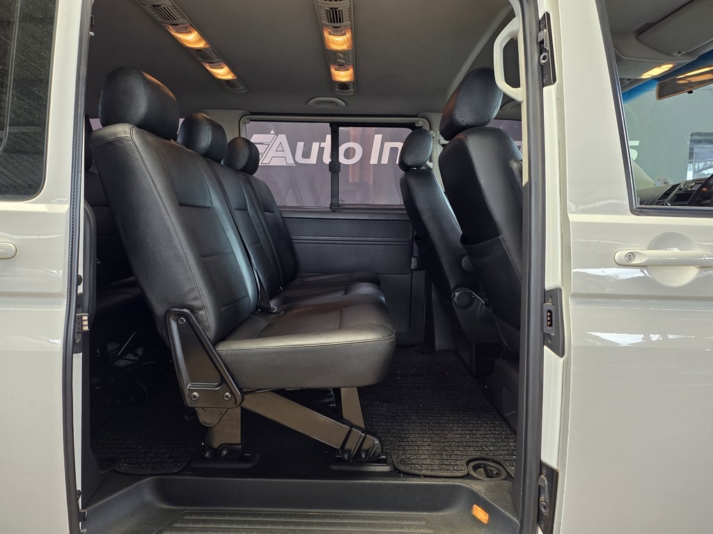 VOLKSWAGEN T5 T5 KOMBI 2.0 TDi 103kw (COMFORTLINE) - 9