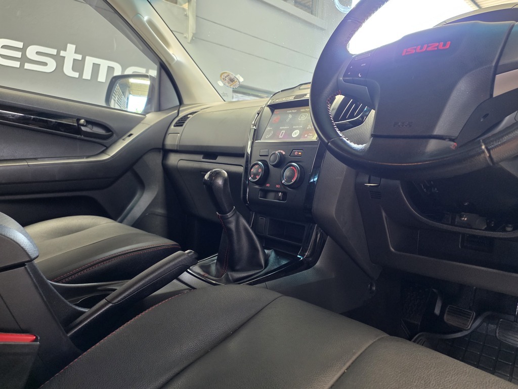 ISUZU D-MAX D-MAX 250 HO X-RIDER D/C P/U - 15