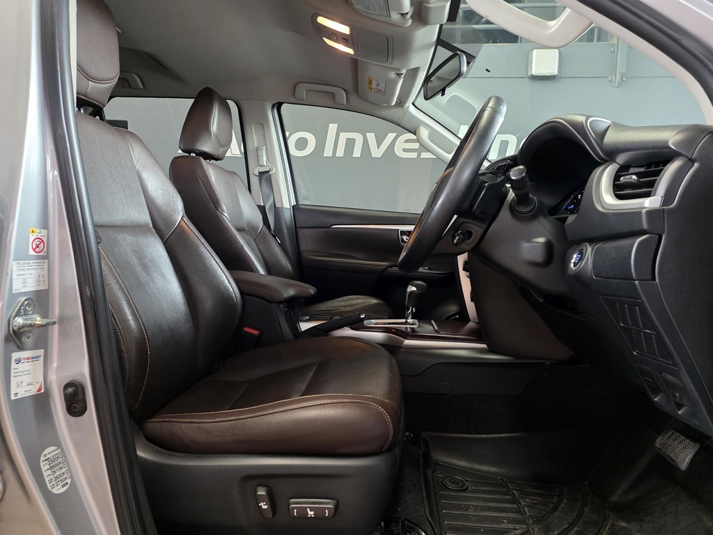 TOYOTA FORTUNER FORTUNER 2.8GD-6 4X4 A/T - 11