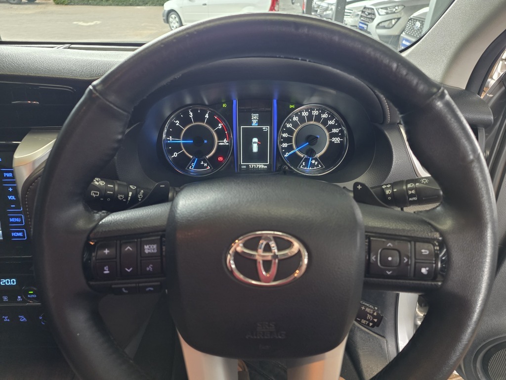 TOYOTA FORTUNER FORTUNER 2.8GD-6 4X4 A/T - 12