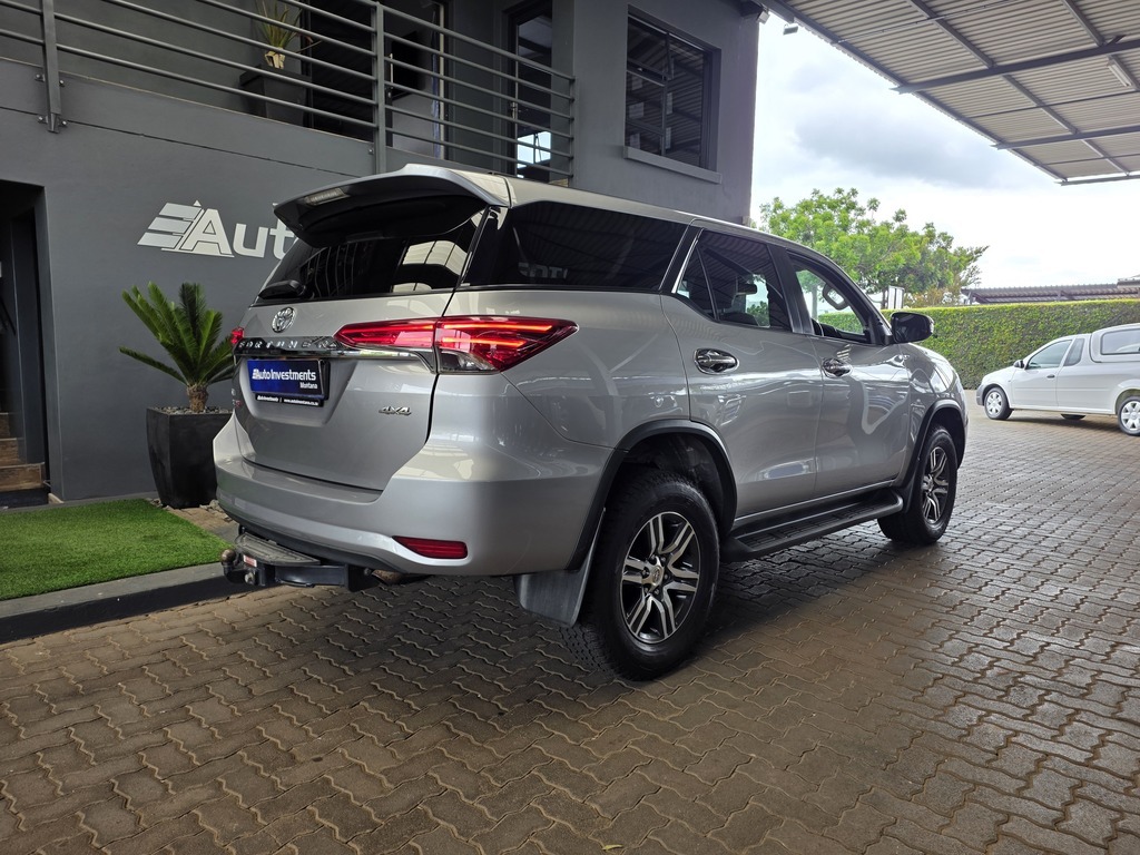 TOYOTA FORTUNER FORTUNER 2.8GD-6 4X4 A/T - 5