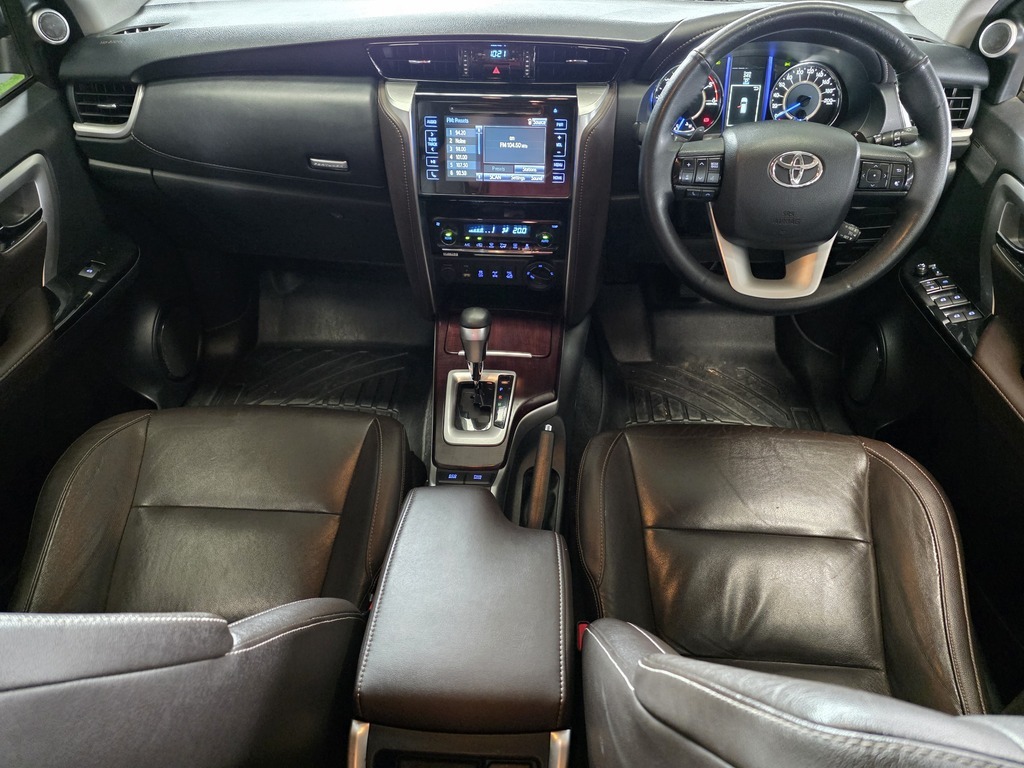 TOYOTA FORTUNER FORTUNER 2.8GD-6 4X4 A/T - 9