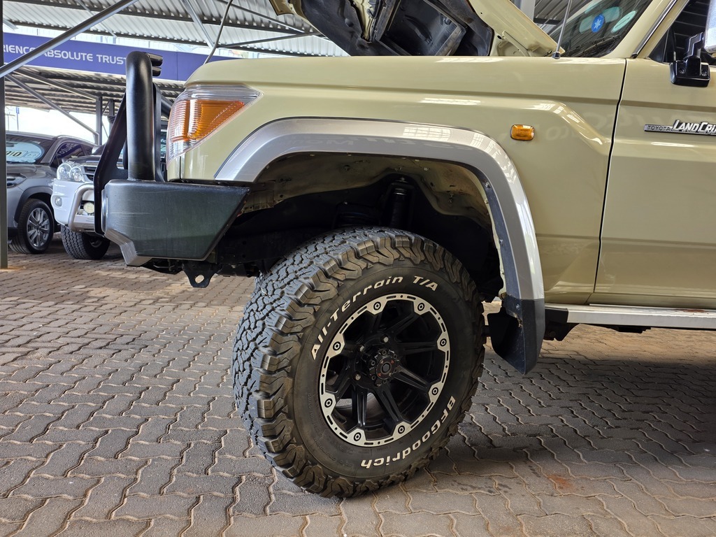 TOYOTA LAND CRUISER PICK UP LAND CRUISER 79 4.5D P/U D/C - 15