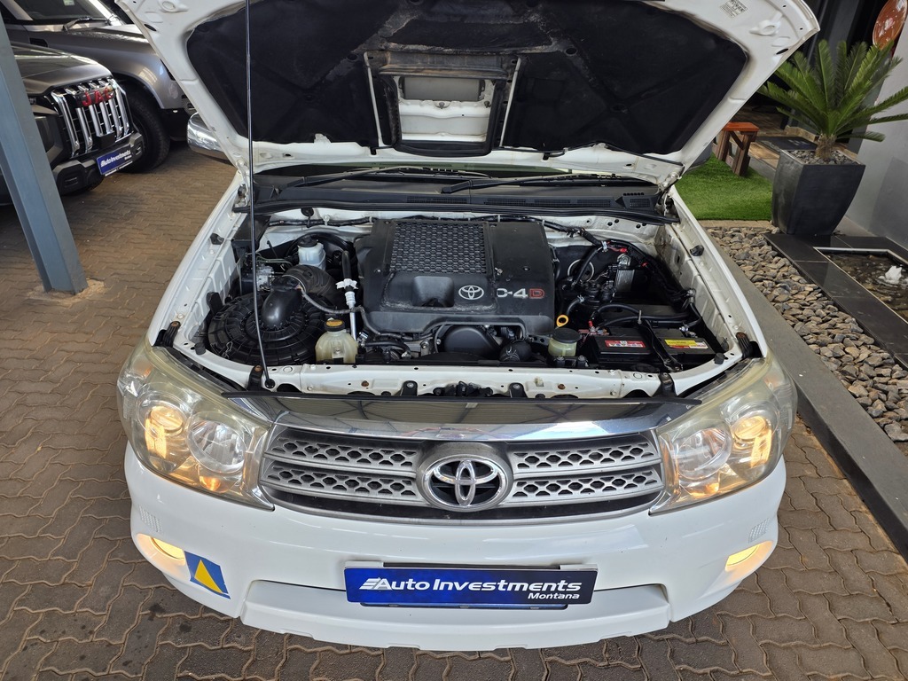 TOYOTA FORTUNER FORTUNER 3.0D-4D 4X4 - 19