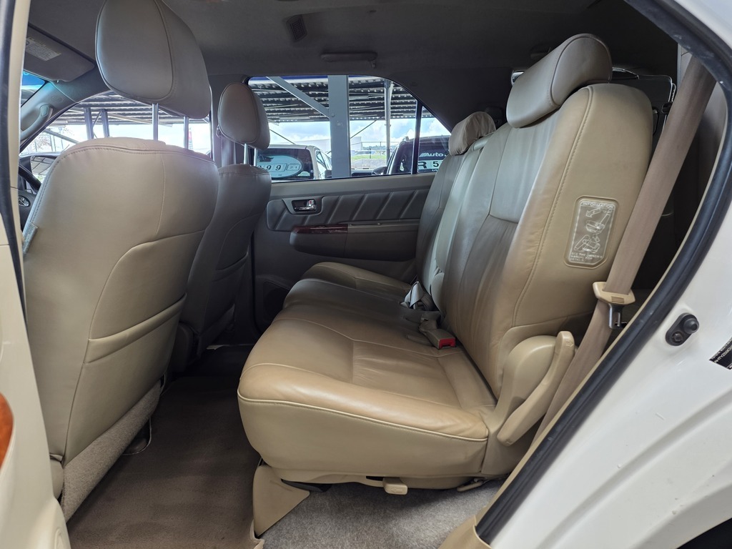 TOYOTA FORTUNER FORTUNER 3.0D-4D 4X4 - 8