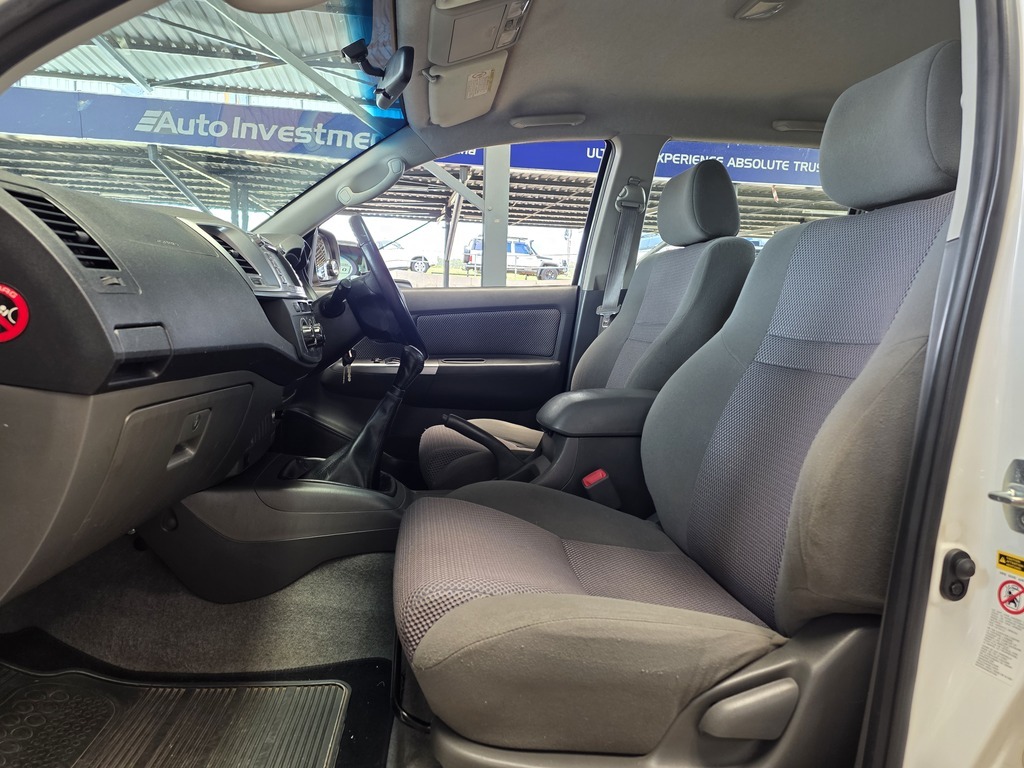 TOYOTA HILUX HILUX 2.5 D-4D VNT 106KW R/B P/U D/C - 10