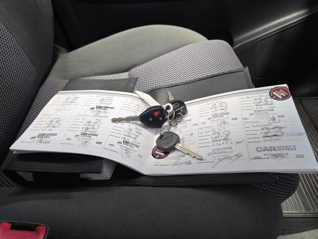 TOYOTA HILUX HILUX 2.5 D-4D VNT 106KW R/B P/U D/C - 14