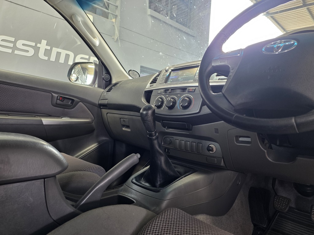 TOYOTA HILUX HILUX 2.5 D-4D VNT 106KW R/B P/U D/C - 16