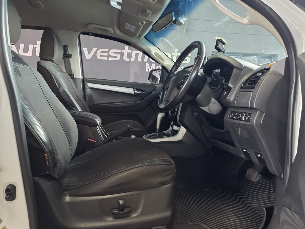 ISUZU D-MAX D-MAX 300 LX 4X4 A/T D/C P/U