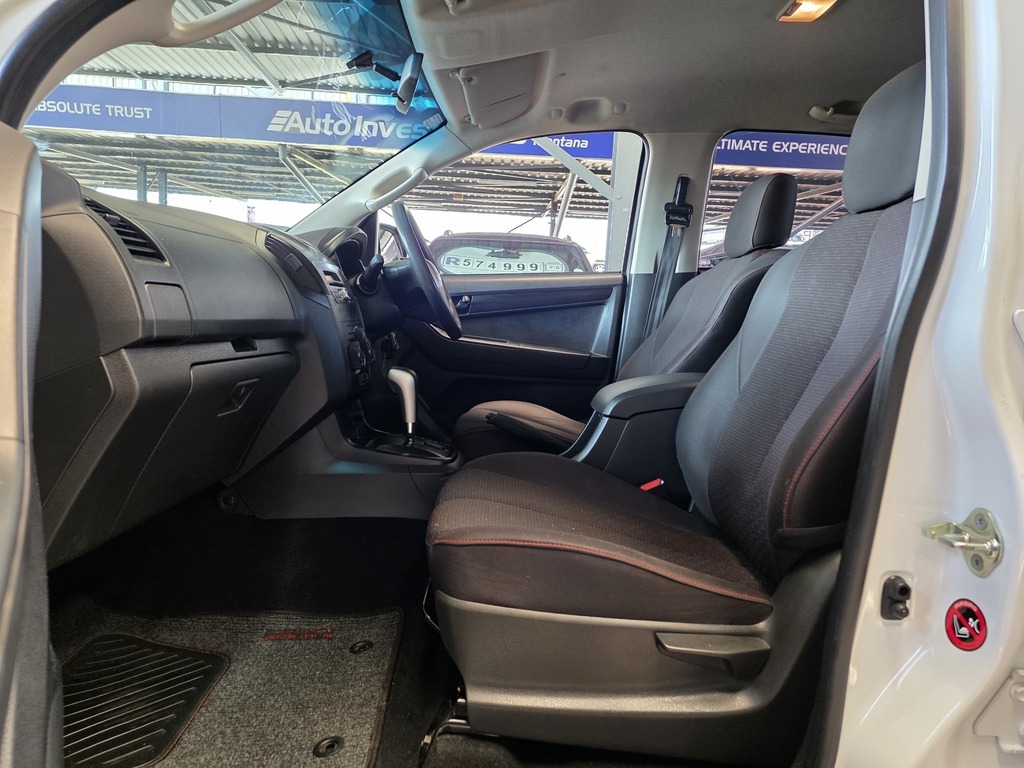 ISUZU D-MAX D-MAX 300 HI-RIDER A/T D/C P/U