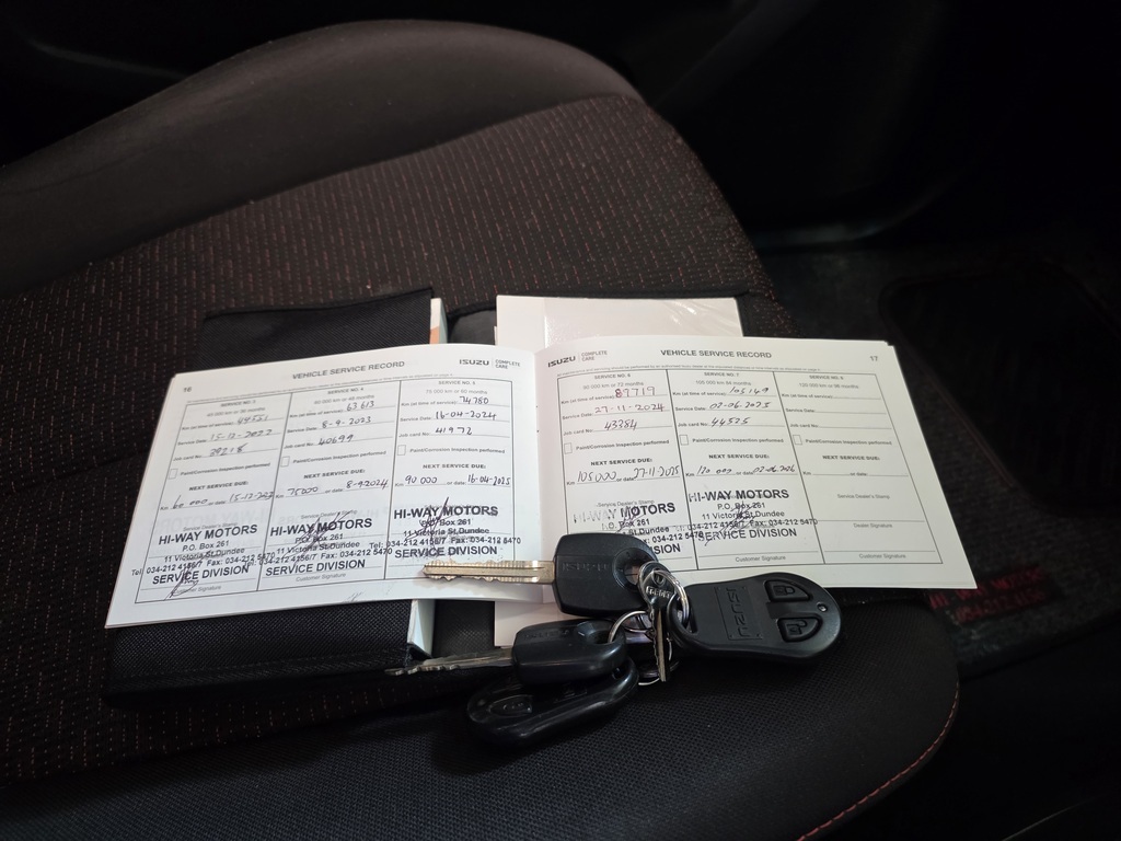 ISUZU D-MAX D-MAX 300 HI-RIDER A/T D/C P/U