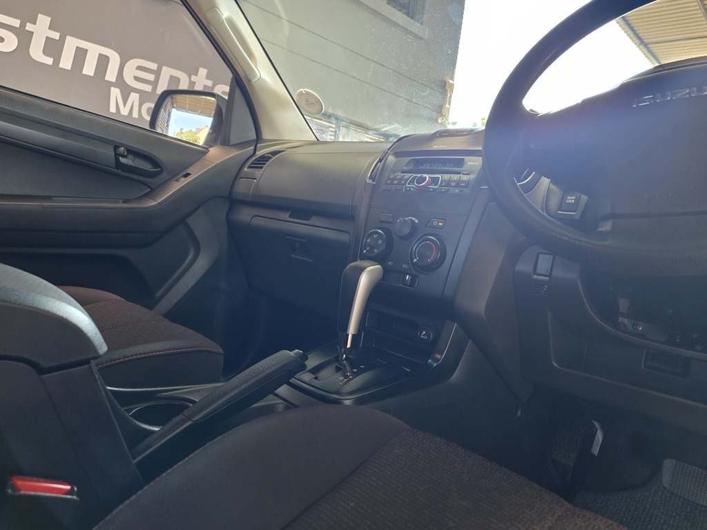 ISUZU D-MAX D-MAX 300 HI-RIDER A/T D/C P/U