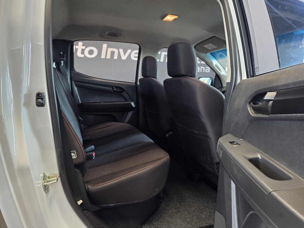 ISUZU D-MAX D-MAX 300 HI-RIDER A/T D/C P/U