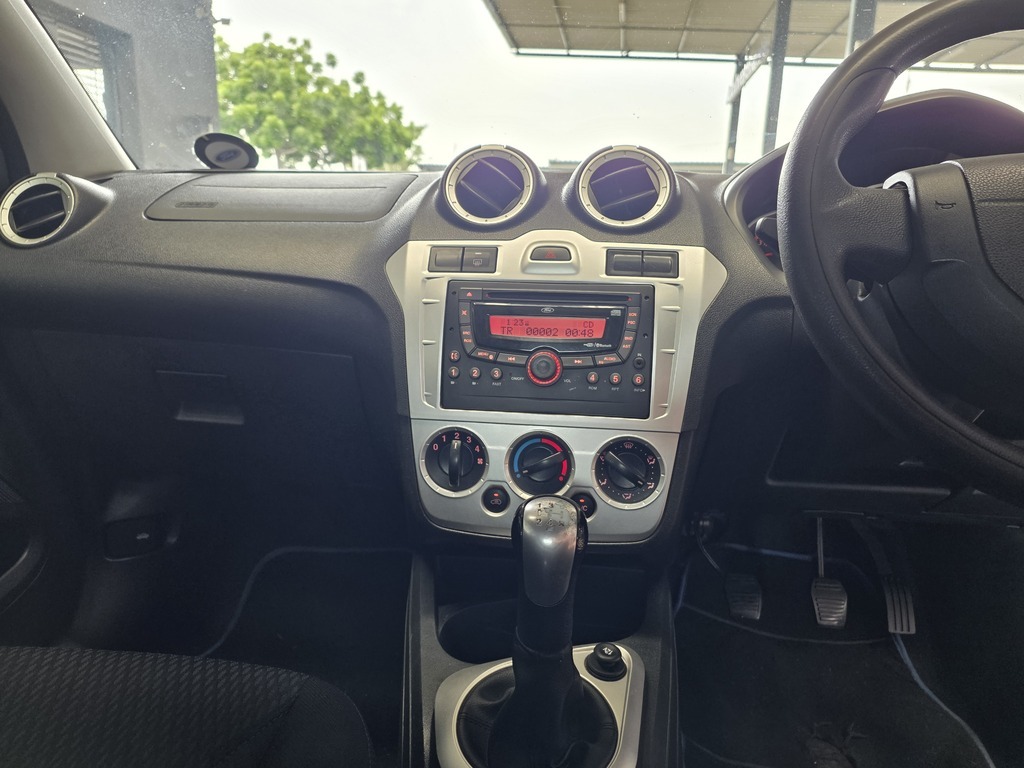 FORD FIGO FIGO 1.4 TREND