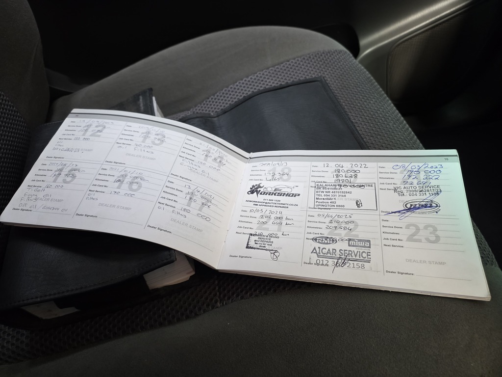 TOYOTA HILUX HILUX 3.0D-4D RAIDER XTRA CAB P/U S/C