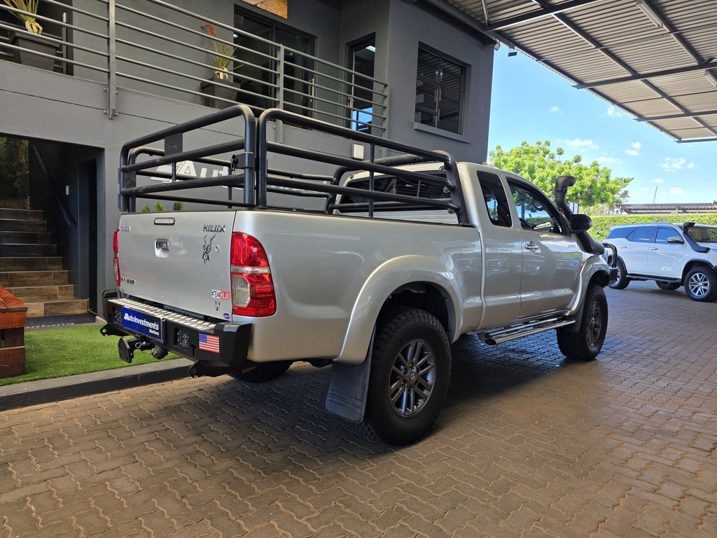 TOYOTA HILUX HILUX 3.0D-4D RAIDER XTRA CAB P/U S/C