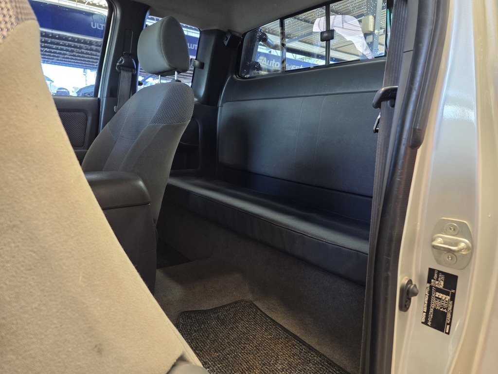 TOYOTA HILUX HILUX 3.0D-4D RAIDER XTRA CAB P/U S/C