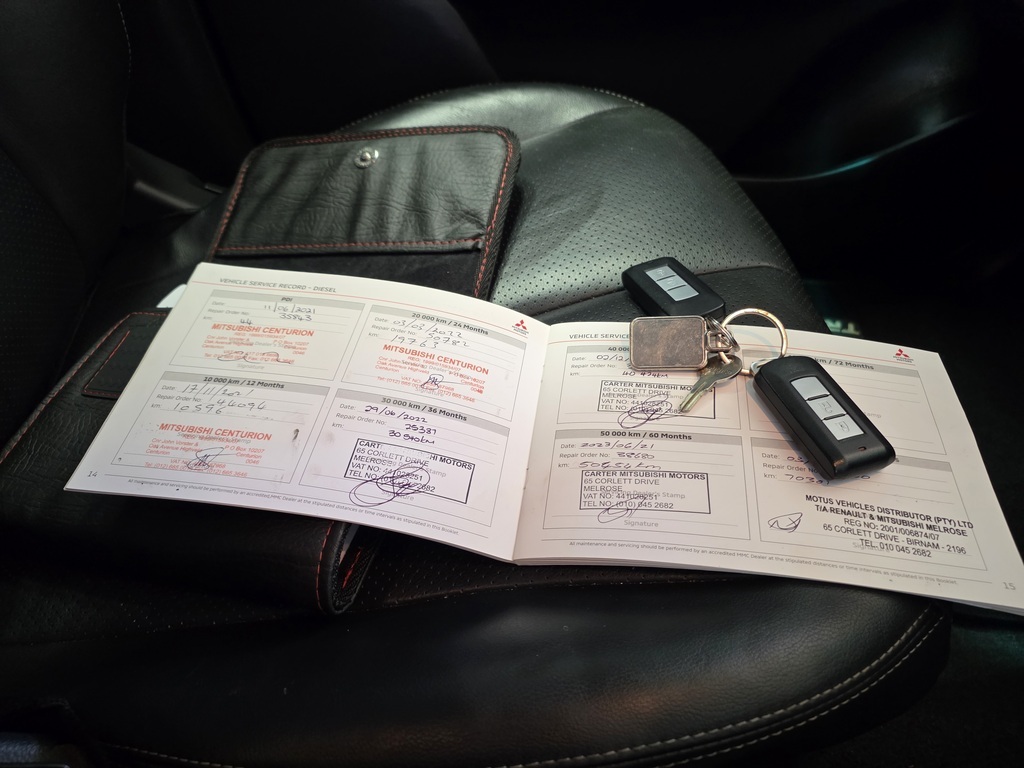 MITSUBISHI TRITON TRITON 2.4 Di-DC XTREME 4X4 A/T P/U D/C