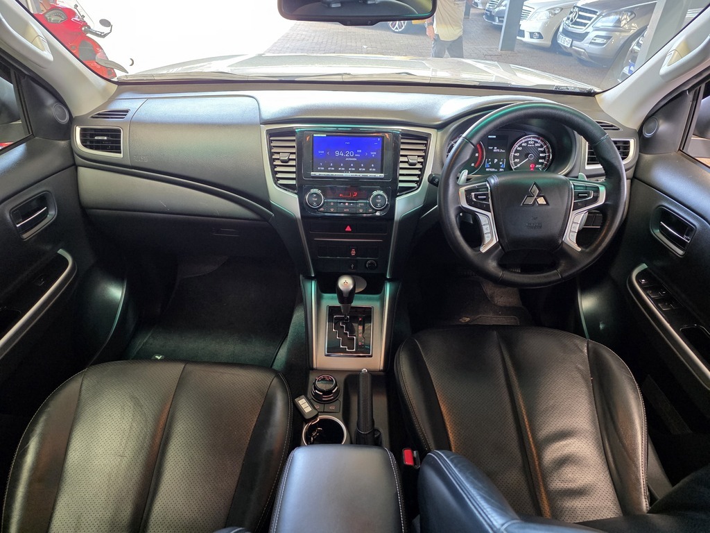 MITSUBISHI TRITON TRITON 2.4 Di-DC XTREME 4X4 A/T P/U D/C