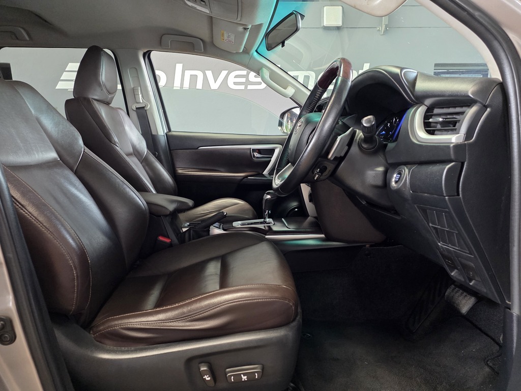 TOYOTA FORTUNER FORTUNER 2.8GD-6 4X4 A/T - 11