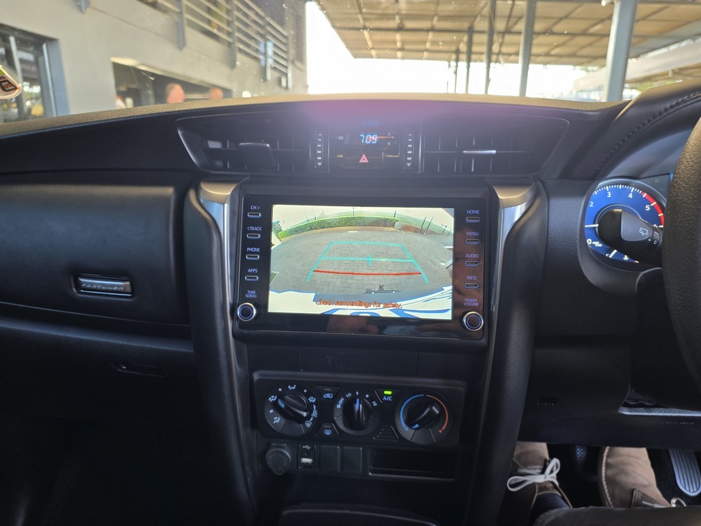 TOYOTA FORTUNER FORTUNER 2.4GD-6 R/B A/T - 14