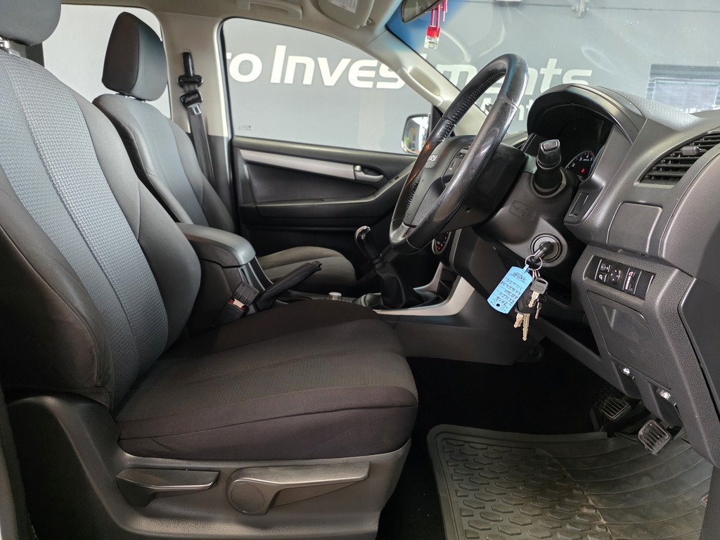 ISUZU KB KB 300 D-TEQ LX 4X4 P/U D/C - 12