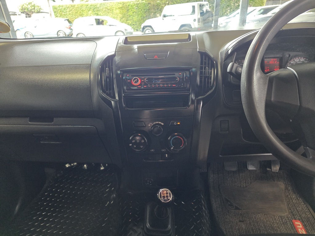 ISUZU D-MAX D-MAX 250C FLEETSIDE S/C P/U - 11