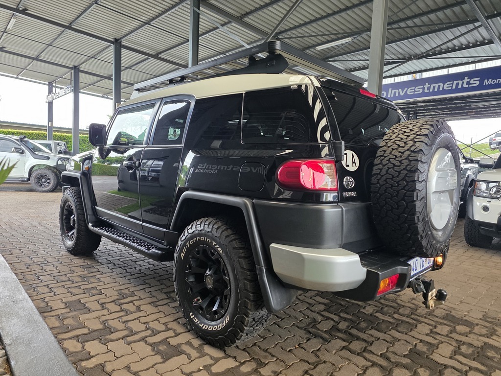 TOYOTA LAND CRUISER 70 L/CRUISER FJ 4.0 V6 SPORT CRUISER - 4