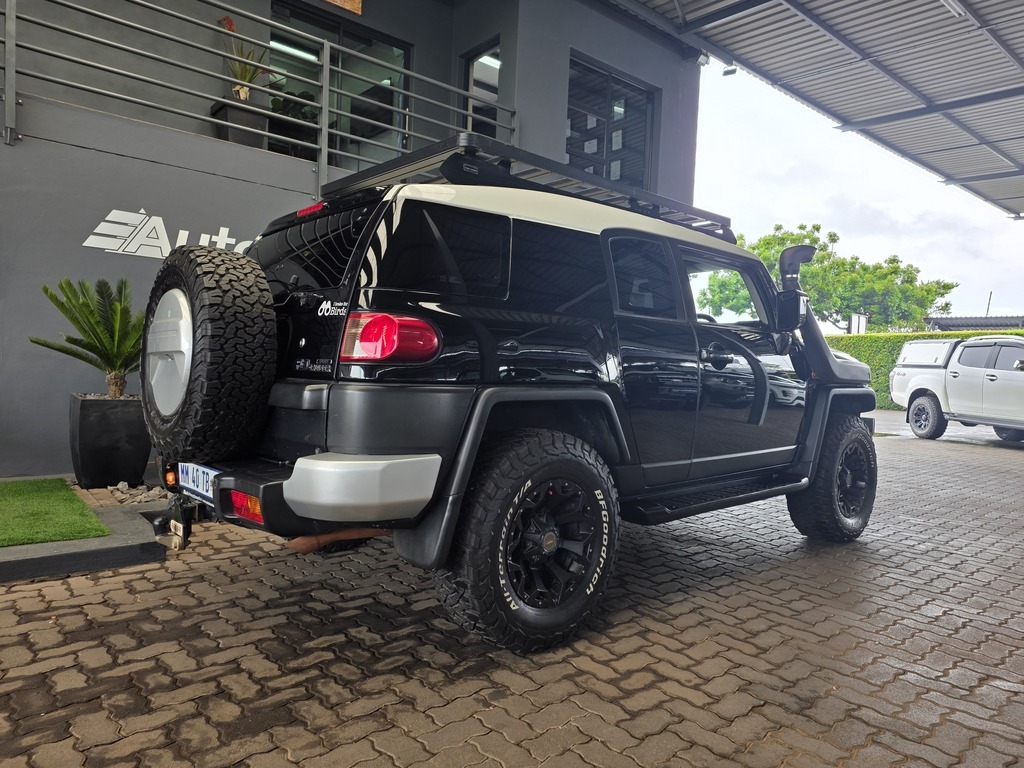 TOYOTA LAND CRUISER 70 L/CRUISER FJ 4.0 V6 SPORT CRUISER - 5