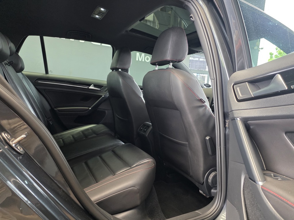 VOLKSWAGEN GOLF 7 GOLF VII GTi 2.0 TSI DSG - 7