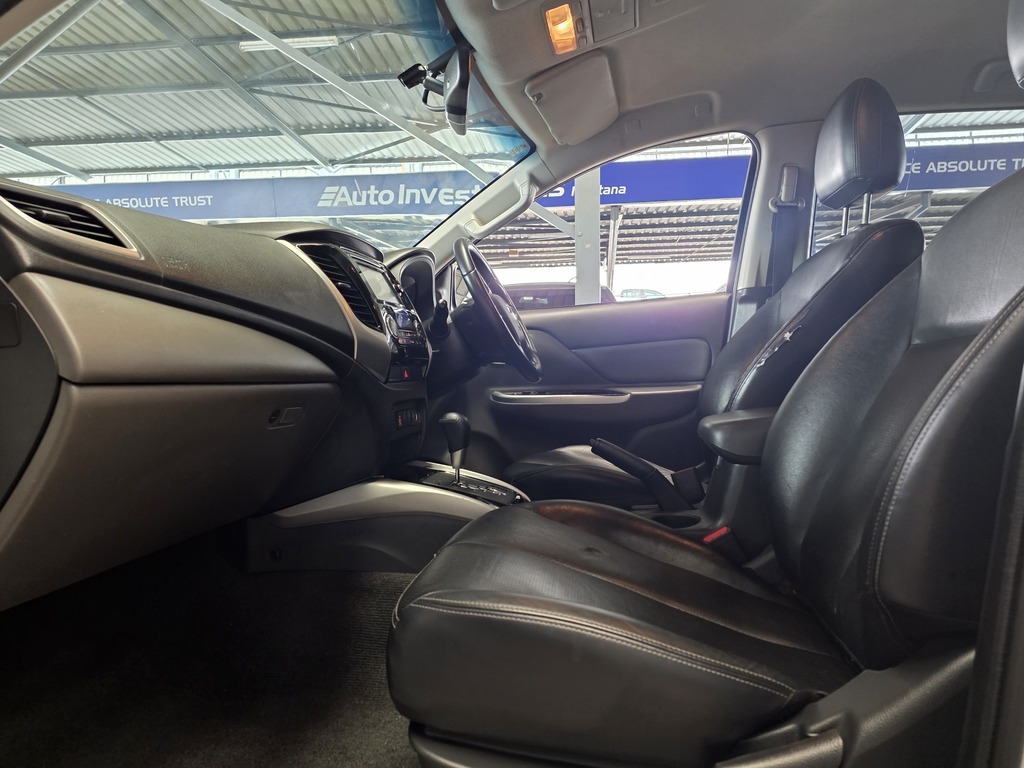 MITSUBISHI TRITON TRITON 2.4 Di-DC 4X4 A/T P/U D/C