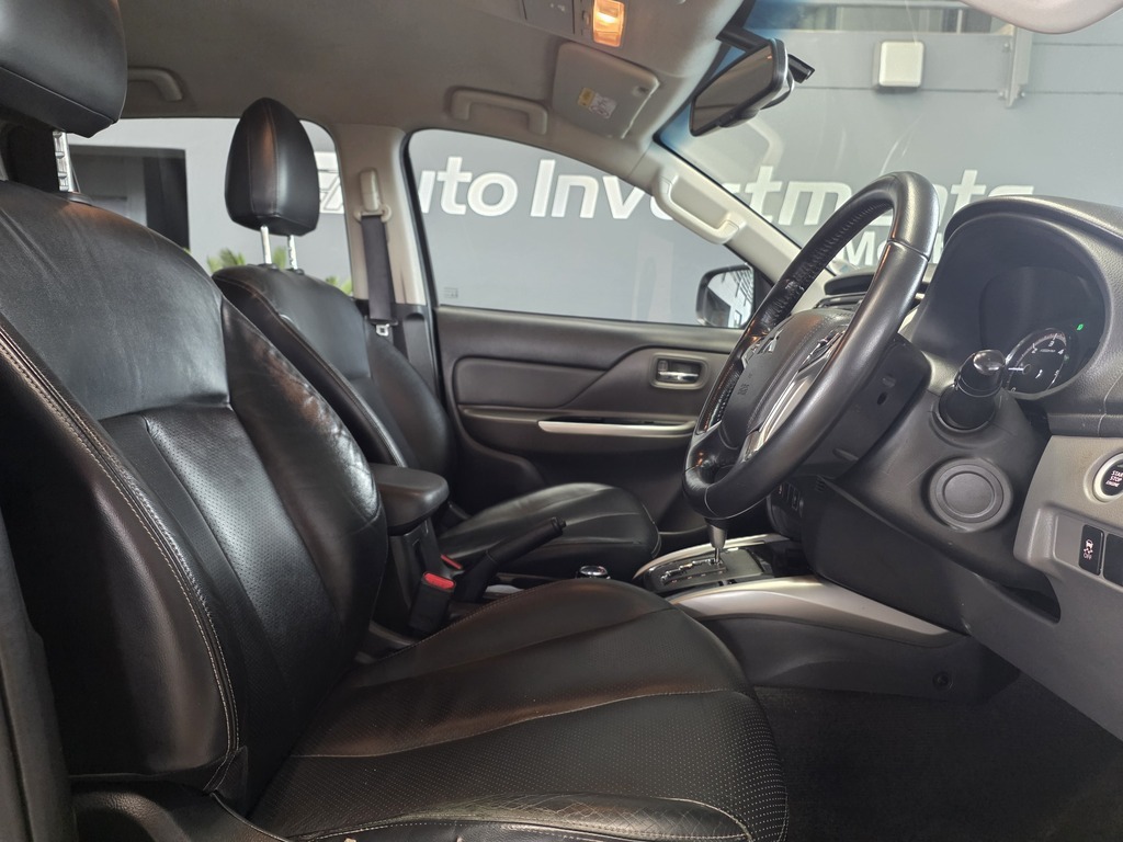 MITSUBISHI TRITON TRITON 2.4 Di-DC 4X4 A/T P/U D/C