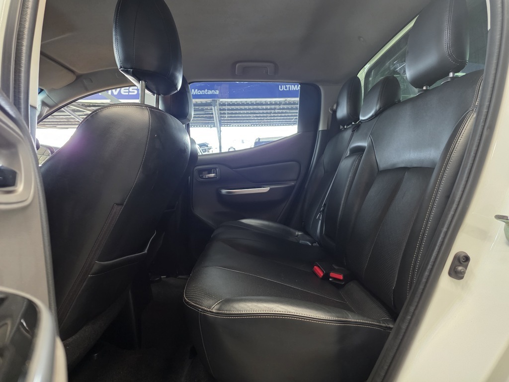 MITSUBISHI TRITON TRITON 2.4 Di-DC 4X4 A/T P/U D/C