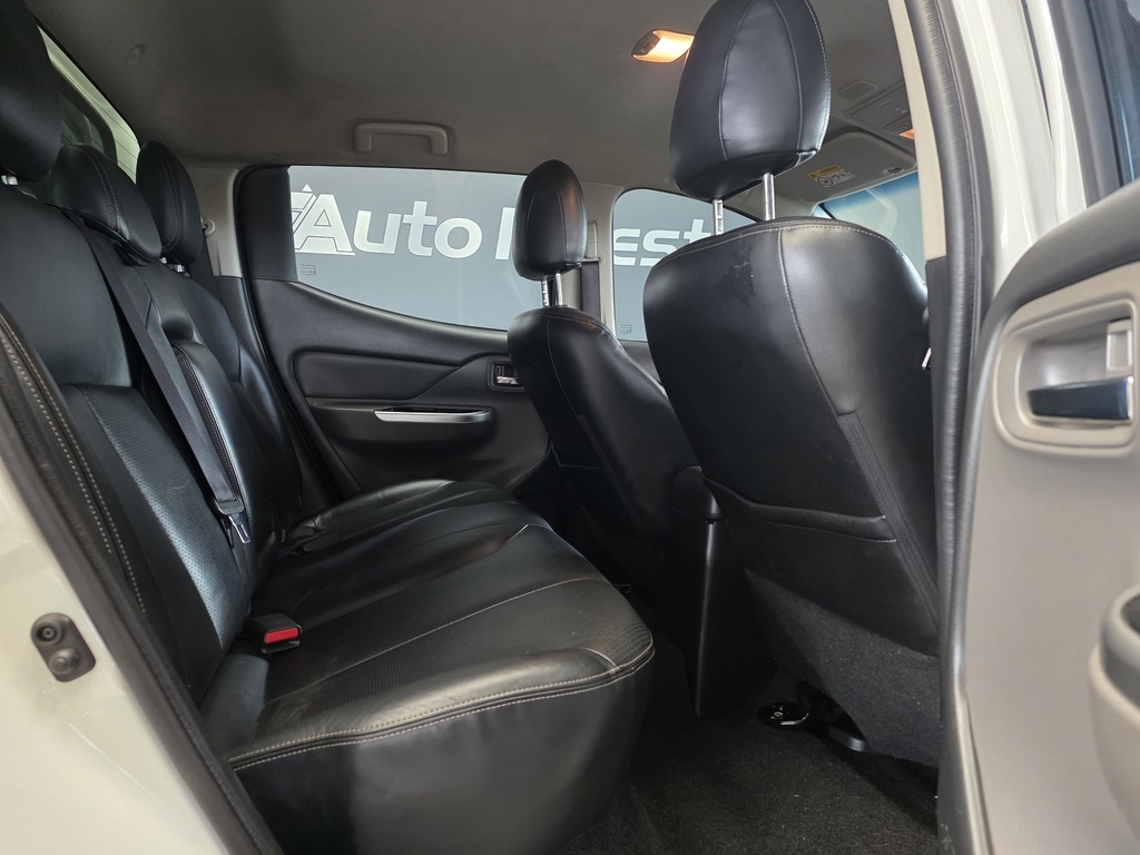 MITSUBISHI TRITON TRITON 2.4 Di-DC 4X4 A/T P/U D/C