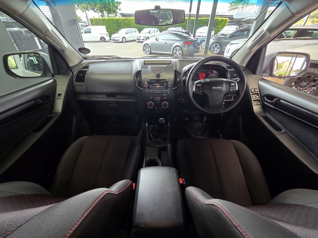 ISUZU KB KB 250 D-TEQ HO LE PU D/C - 10