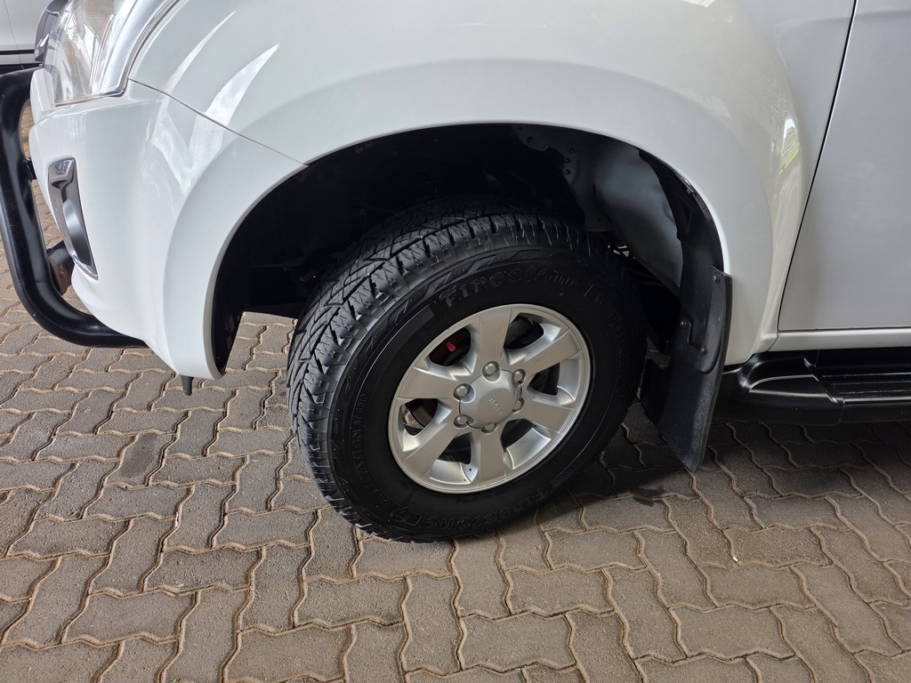 ISUZU KB KB 250 D-TEQ HO LE PU D/C - 16