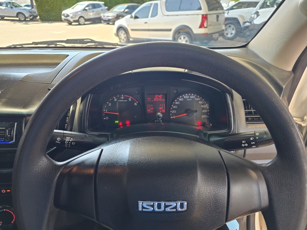 ISUZU D-MAX D-MAX 250C FLEETSIDE S/C P/U - 10