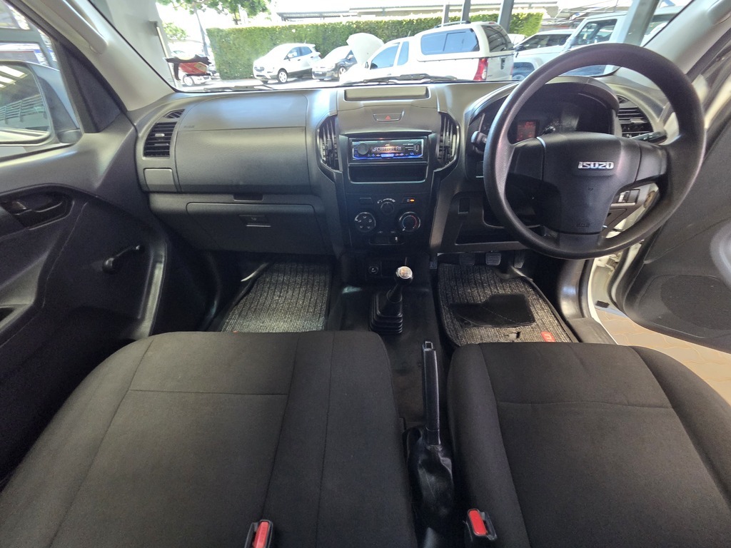 ISUZU D-MAX D-MAX 250C FLEETSIDE S/C P/U - 8