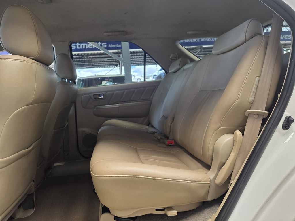 TOYOTA FORTUNER FORTUNER 4.0 V6 A/T 4X4 - 7