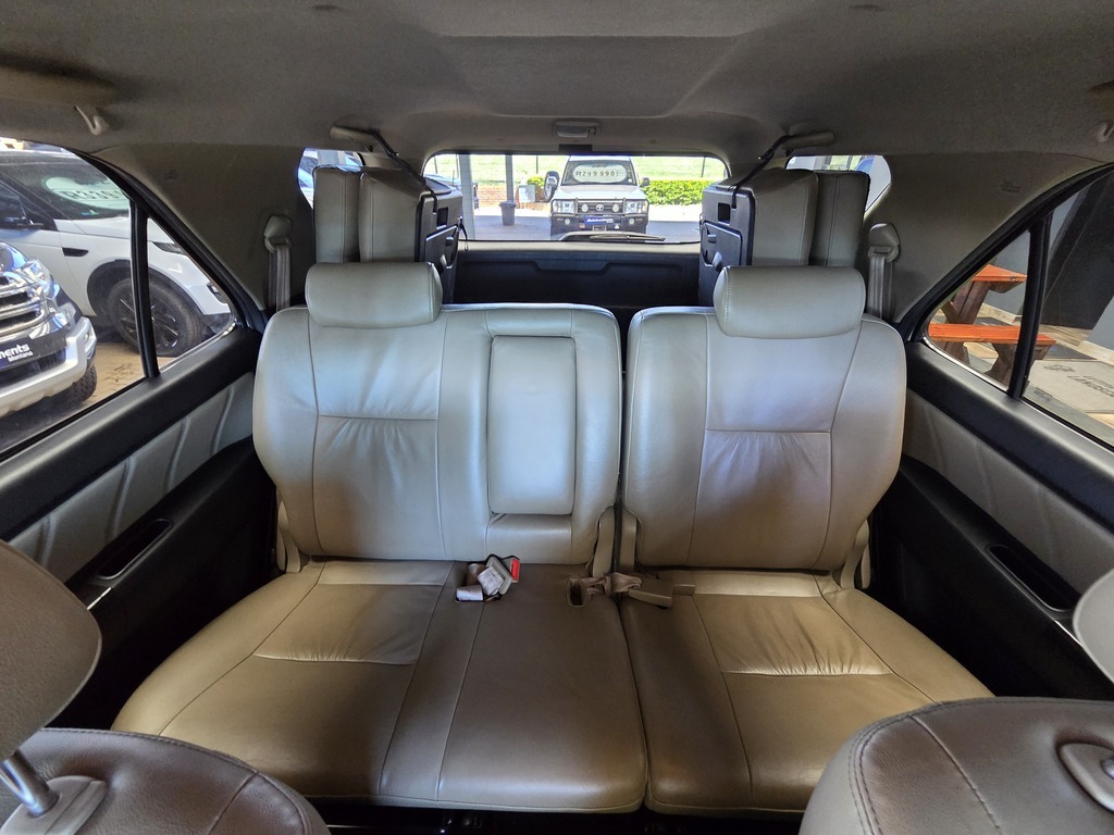 TOYOTA FORTUNER FORTUNER 3.0D-4D R/B A/T