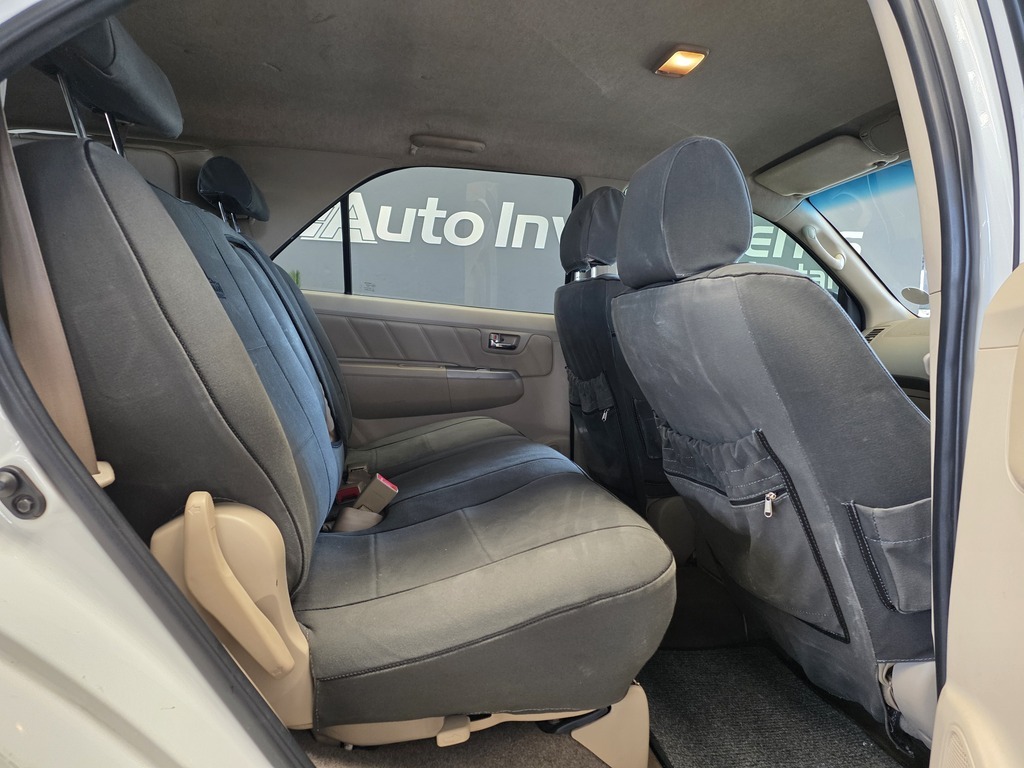 TOYOTA FORTUNER FORTUNER 4.0 V6 A/T 4X4 - 7