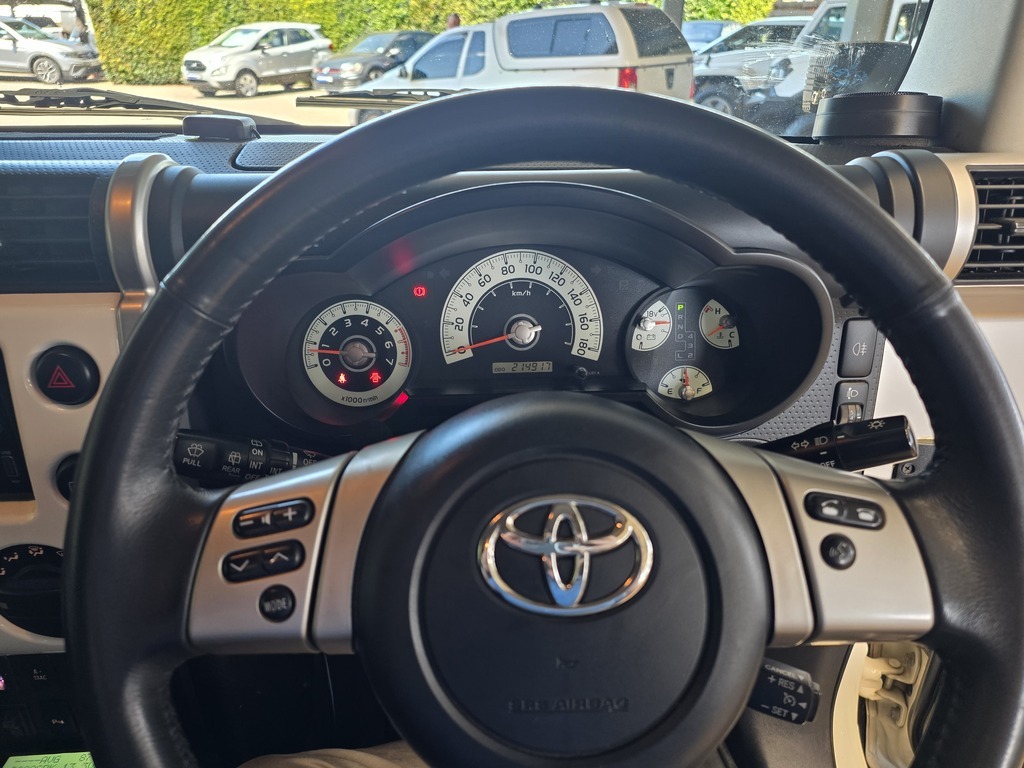 TOYOTA FJ CRUISER L/CRUISER FJ 4.0 V6 CRUISER - 11