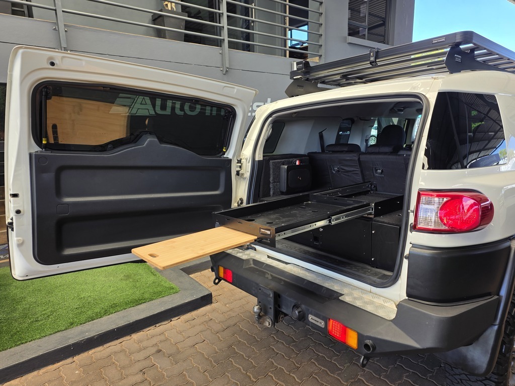 TOYOTA FJ CRUISER L/CRUISER FJ 4.0 V6 CRUISER - 6