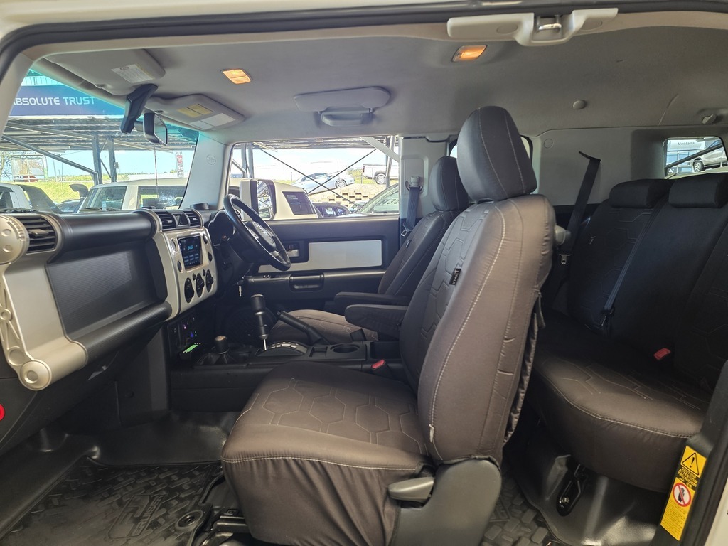 TOYOTA FJ CRUISER L/CRUISER FJ 4.0 V6 CRUISER - 9